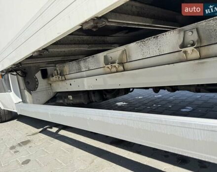 Белый Мерседес Sprinter, объемом двигателя 2.14 л и пробегом 328 тыс. км за 17000 $, фото 3 на Automoto.ua