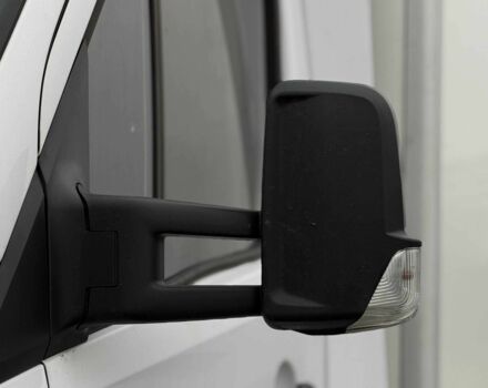 Белый Мерседес Sprinter, объемом двигателя 3 л и пробегом 429 тыс. км за 30000 $, фото 5 на Automoto.ua