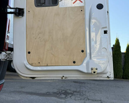 Білий Мерседес Sprinter, об'ємом двигуна 2.99 л та пробігом 380 тис. км за 19450 $, фото 26 на Automoto.ua