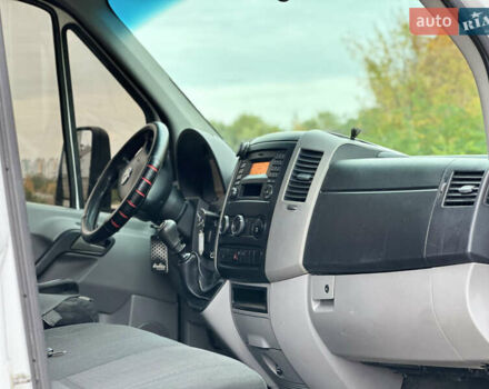 Белый Мерседес Sprinter, объемом двигателя 2.2 л и пробегом 301 тыс. км за 18999 $, фото 10 на Automoto.ua