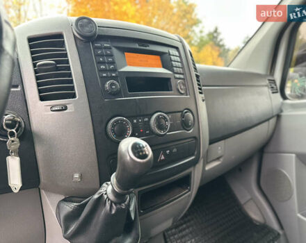 Белый Мерседес Sprinter, объемом двигателя 2.2 л и пробегом 301 тыс. км за 18999 $, фото 20 на Automoto.ua