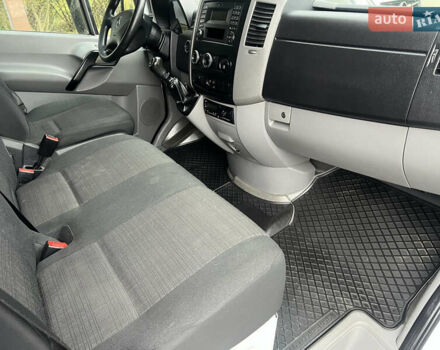 Белый Мерседес Sprinter, объемом двигателя 3 л и пробегом 360 тыс. км за 21500 $, фото 13 на Automoto.ua