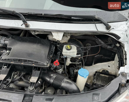 Белый Мерседес Sprinter, объемом двигателя 2.99 л и пробегом 518 тыс. км за 18999 $, фото 71 на Automoto.ua