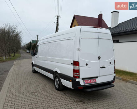 Белый Мерседес Sprinter, объемом двигателя 0 л и пробегом 294 тыс. км за 15800 $, фото 5 на Automoto.ua