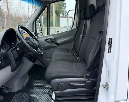 Белый Мерседес Sprinter, объемом двигателя 0 л и пробегом 294 тыс. км за 15800 $, фото 9 на Automoto.ua