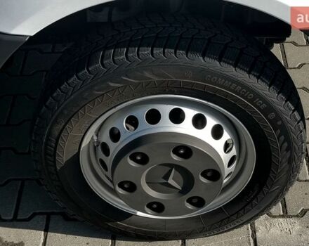 Белый Мерседес Sprinter, объемом двигателя 2.2 л и пробегом 282 тыс. км за 27800 $, фото 36 на Automoto.ua