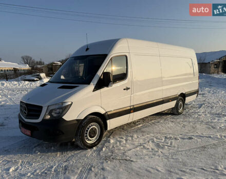 Белый Мерседес Sprinter, объемом двигателя 0 л и пробегом 305 тыс. км за 16900 $, фото 1 на Automoto.ua