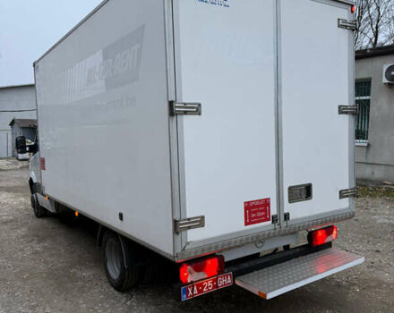 Белый Мерседес Sprinter, объемом двигателя 2.2 л и пробегом 112 тыс. км за 25545 $, фото 4 на Automoto.ua