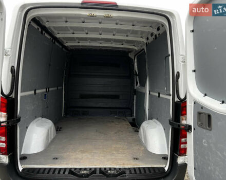 Белый Мерседес Sprinter, объемом двигателя 2.2 л и пробегом 272 тыс. км за 14800 $, фото 14 на Automoto.ua