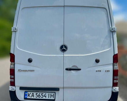 Белый Мерседес Sprinter, объемом двигателя 2.69 л и пробегом 393 тыс. км за 16000 $, фото 3 на Automoto.ua