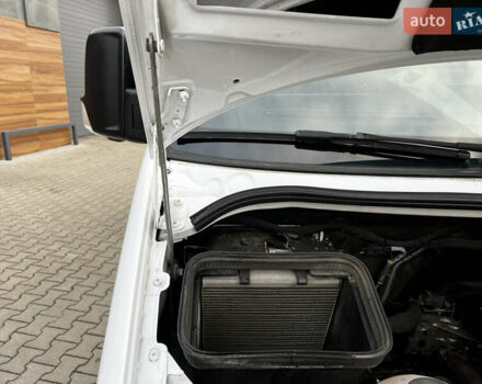 Белый Мерседес Sprinter, объемом двигателя 2.2 л и пробегом 272 тыс. км за 14800 $, фото 35 на Automoto.ua