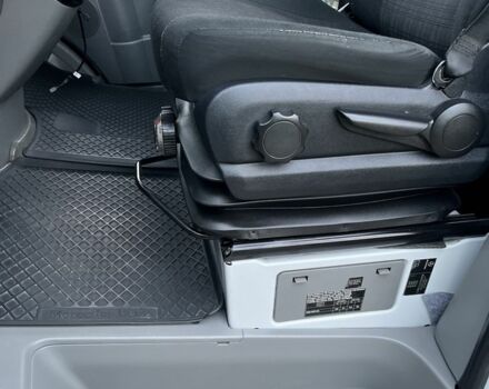 Белый Мерседес Sprinter, объемом двигателя 3 л и пробегом 498 тыс. км за 37131 $, фото 13 на Automoto.ua