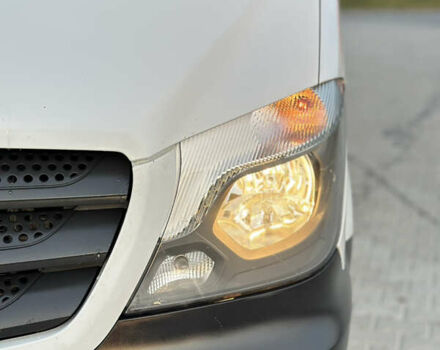 Белый Мерседес Sprinter, объемом двигателя 0 л и пробегом 218 тыс. км за 28837 $, фото 9 на Automoto.ua