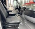 Белый Мерседес Sprinter, объемом двигателя 2.99 л и пробегом 387 тыс. км за 29999 $, фото 2 на Automoto.ua