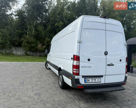 Белый Мерседес Sprinter, объемом двигателя 2.2 л и пробегом 325 тыс. км за 19000 $, фото 2 на Automoto.ua