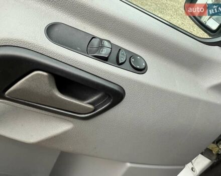 Білий Мерседес Sprinter, об'ємом двигуна 0 л та пробігом 329 тис. км за 18900 $, фото 6 на Automoto.ua