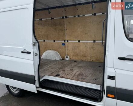 Белый Мерседес Sprinter, объемом двигателя 2.2 л и пробегом 298 тыс. км за 13900 $, фото 21 на Automoto.ua