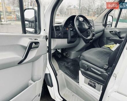 Белый Мерседес Sprinter, объемом двигателя 2.2 л и пробегом 298 тыс. км за 13900 $, фото 34 на Automoto.ua