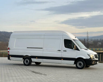 Белый Мерседес Sprinter, объемом двигателя 0 л и пробегом 218 тыс. км за 28837 $, фото 3 на Automoto.ua