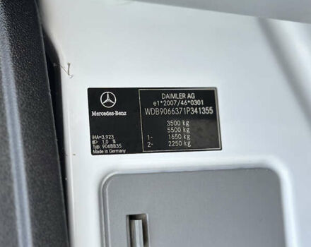 Белый Мерседес Sprinter, объемом двигателя 0 л и пробегом 218 тыс. км за 28837 $, фото 19 на Automoto.ua