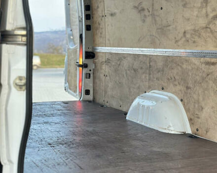 Белый Мерседес Sprinter, объемом двигателя 0 л и пробегом 218 тыс. км за 28837 $, фото 18 на Automoto.ua