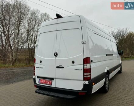 Белый Мерседес Sprinter, объемом двигателя 2.2 л и пробегом 245 тыс. км за 18800 $, фото 4 на Automoto.ua