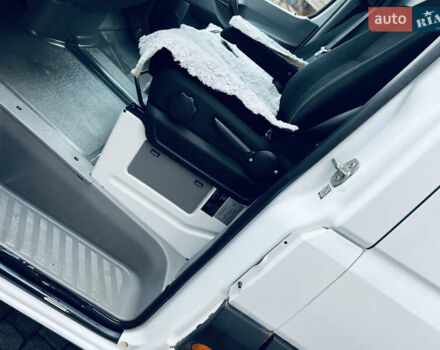 Белый Мерседес Sprinter, объемом двигателя 2.1 л и пробегом 410 тыс. км за 17500 $, фото 11 на Automoto.ua