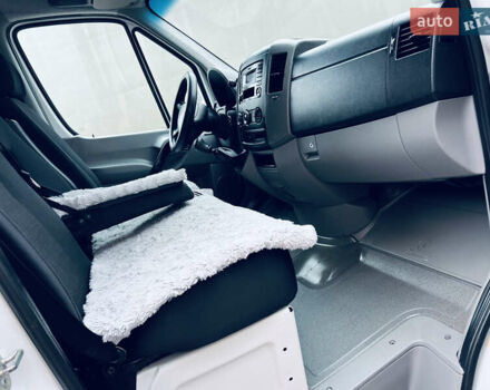 Белый Мерседес Sprinter, объемом двигателя 2.1 л и пробегом 410 тыс. км за 17500 $, фото 11 на Automoto.ua