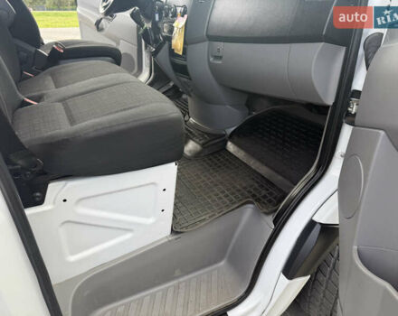 Белый Мерседес Sprinter, объемом двигателя 2.2 л и пробегом 325 тыс. км за 19000 $, фото 19 на Automoto.ua