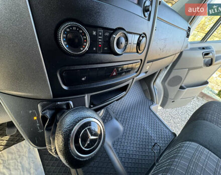 Белый Мерседес Sprinter, объемом двигателя 1.8 л и пробегом 378 тыс. км за 18300 $, фото 74 на Automoto.ua