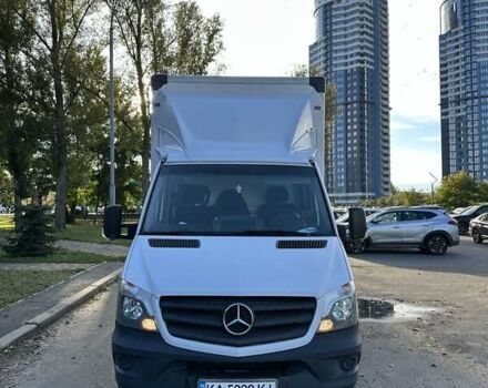 Белый Мерседес Sprinter, объемом двигателя 2.2 л и пробегом 316 тыс. км за 21000 $, фото 1 на Automoto.ua