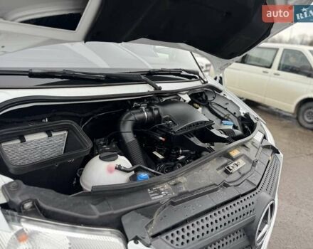 Белый Мерседес Sprinter, объемом двигателя 2.2 л и пробегом 336 тыс. км за 23000 $, фото 57 на Automoto.ua