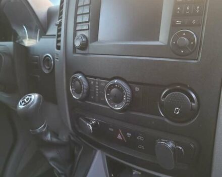 Белый Мерседес Sprinter, объемом двигателя 2.1 л и пробегом 242 тыс. км за 23256 $, фото 2 на Automoto.ua