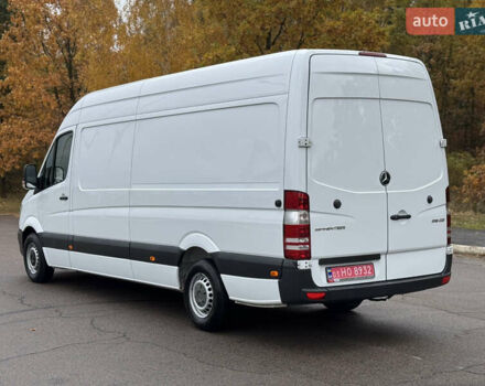 Белый Мерседес Sprinter, объемом двигателя 0 л и пробегом 265 тыс. км за 17900 $, фото 2 на Automoto.ua