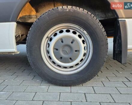 Белый Мерседес Sprinter, объемом двигателя 3 л и пробегом 258 тыс. км за 31500 $, фото 17 на Automoto.ua