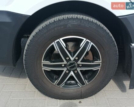 Белый Мерседес Sprinter, объемом двигателя 2.1 л и пробегом 351 тыс. км за 19000 $, фото 12 на Automoto.ua