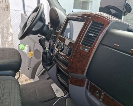 Белый Мерседес Sprinter, объемом двигателя 2.1 л и пробегом 320 тыс. км за 17500 $, фото 3 на Automoto.ua