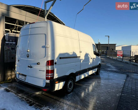 Белый Мерседес Sprinter, объемом двигателя 2.1 л и пробегом 385 тыс. км за 16500 $, фото 4 на Automoto.ua