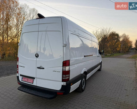 Белый Мерседес Sprinter, объемом двигателя 0 л и пробегом 348 тыс. км за 19300 $, фото 3 на Automoto.ua