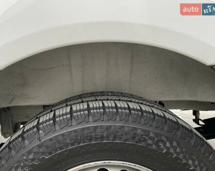 Белый Мерседес Sprinter, объемом двигателя 3 л и пробегом 300 тыс. км за 29500 $, фото 10 на Automoto.ua