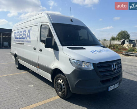 Белый Мерседес Sprinter, объемом двигателя 2.1 л и пробегом 184 тыс. км за 32500 $, фото 1 на Automoto.ua