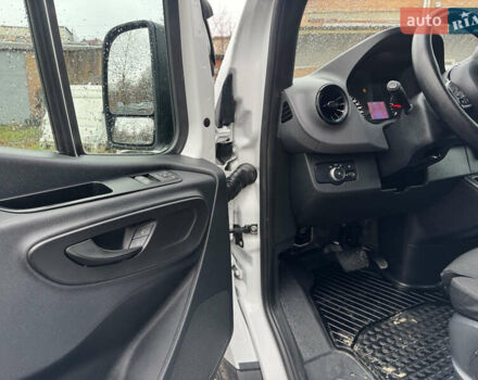 Белый Мерседес Sprinter, объемом двигателя 2.2 л и пробегом 146 тыс. км за 27900 $, фото 17 на Automoto.ua