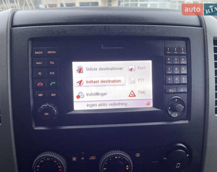 Белый Мерседес Sprinter, объемом двигателя 3 л и пробегом 300 тыс. км за 29500 $, фото 43 на Automoto.ua