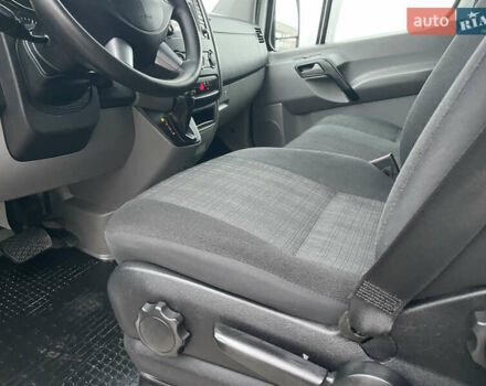 Белый Мерседес Sprinter, объемом двигателя 3 л и пробегом 300 тыс. км за 29500 $, фото 32 на Automoto.ua