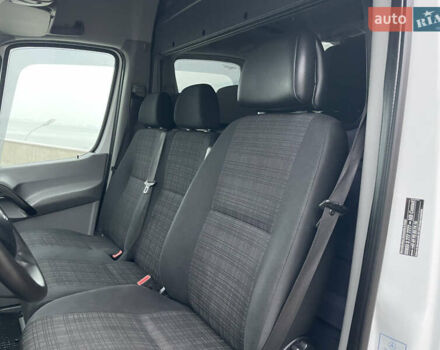 Белый Мерседес Sprinter, объемом двигателя 3 л и пробегом 300 тыс. км за 29500 $, фото 30 на Automoto.ua