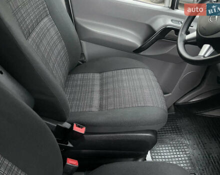 Белый Мерседес Sprinter, объемом двигателя 3 л и пробегом 300 тыс. км за 29500 $, фото 46 на Automoto.ua