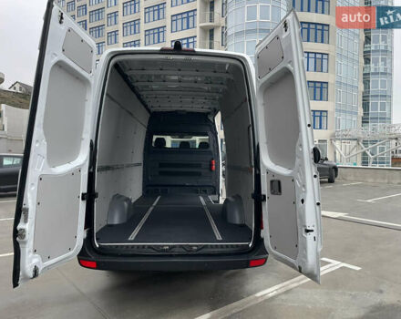 Белый Мерседес Sprinter, объемом двигателя 3 л и пробегом 300 тыс. км за 29500 $, фото 61 на Automoto.ua