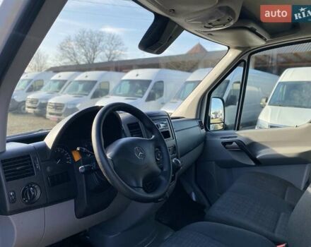 Белый Мерседес Sprinter, объемом двигателя 2.2 л и пробегом 290 тыс. км за 19950 $, фото 22 на Automoto.ua