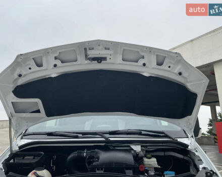 Белый Мерседес Sprinter, объемом двигателя 3 л и пробегом 300 тыс. км за 29500 $, фото 64 на Automoto.ua