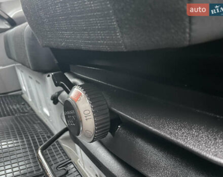 Белый Мерседес Sprinter, объемом двигателя 3 л и пробегом 300 тыс. км за 29500 $, фото 28 на Automoto.ua